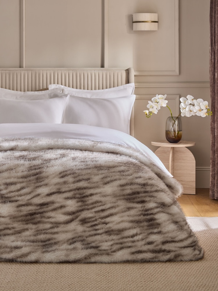 Faux Fur Tiger Print Throw - Bild 1 von 7