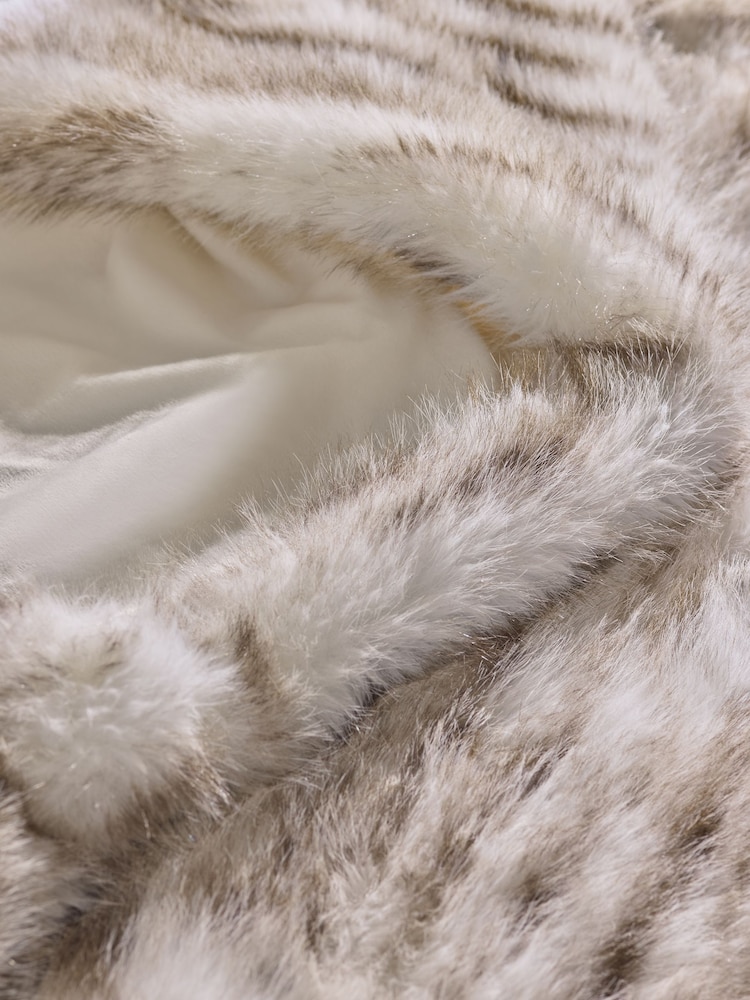 Faux Fur Tiger Print Throw - Bild 2 von 7