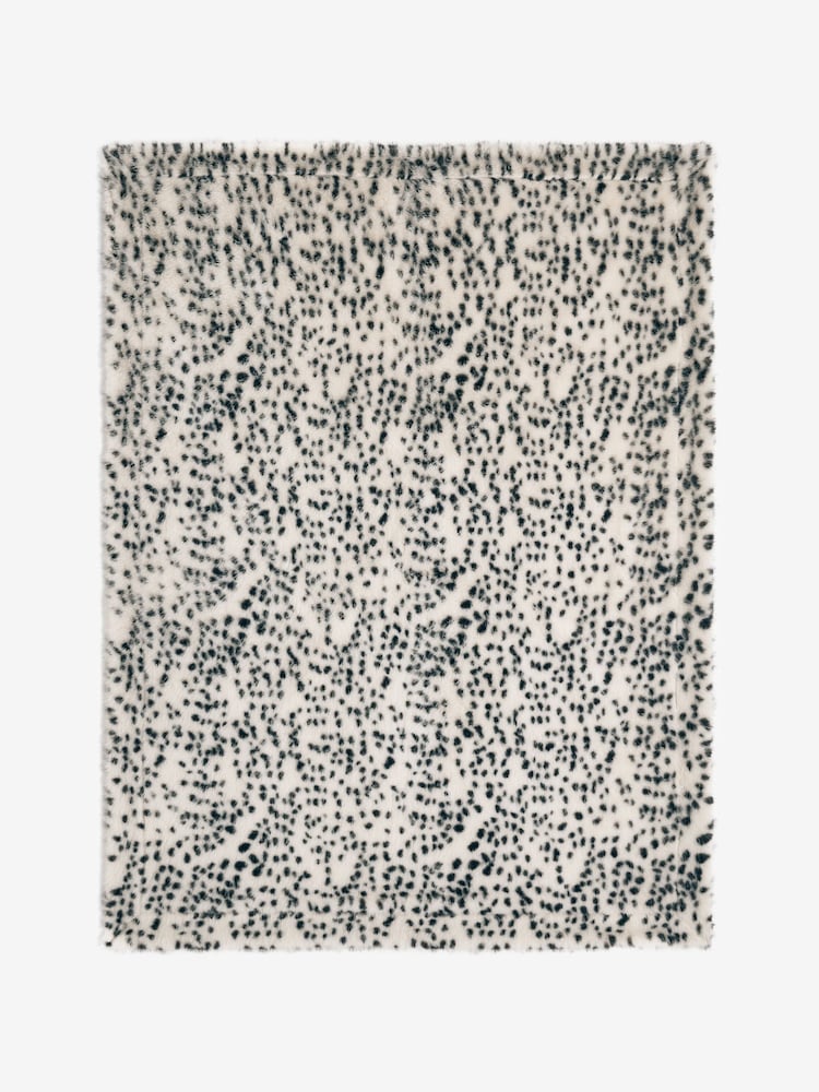 Black/White Dalmatian Fur Throw - Image 6 of 6