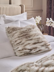 50 x 50 Tiger Print Faux Fur Cushion - Bild 1 von 4