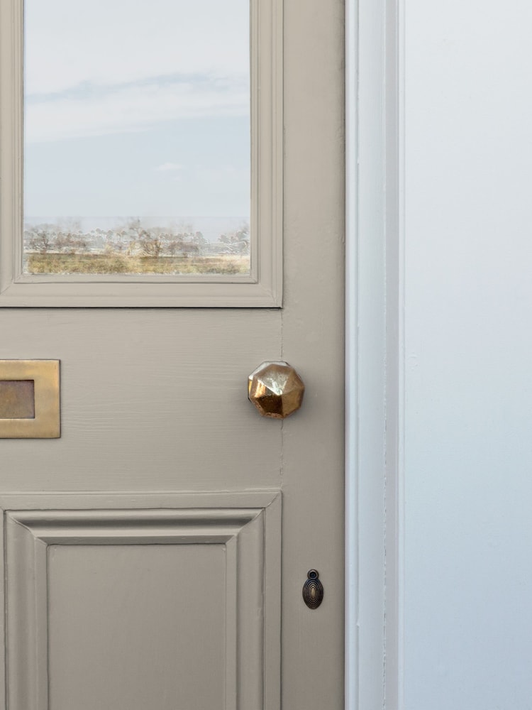 Graham & Brown Taupe Exterior Eggshell Paint - Image 2 of 6