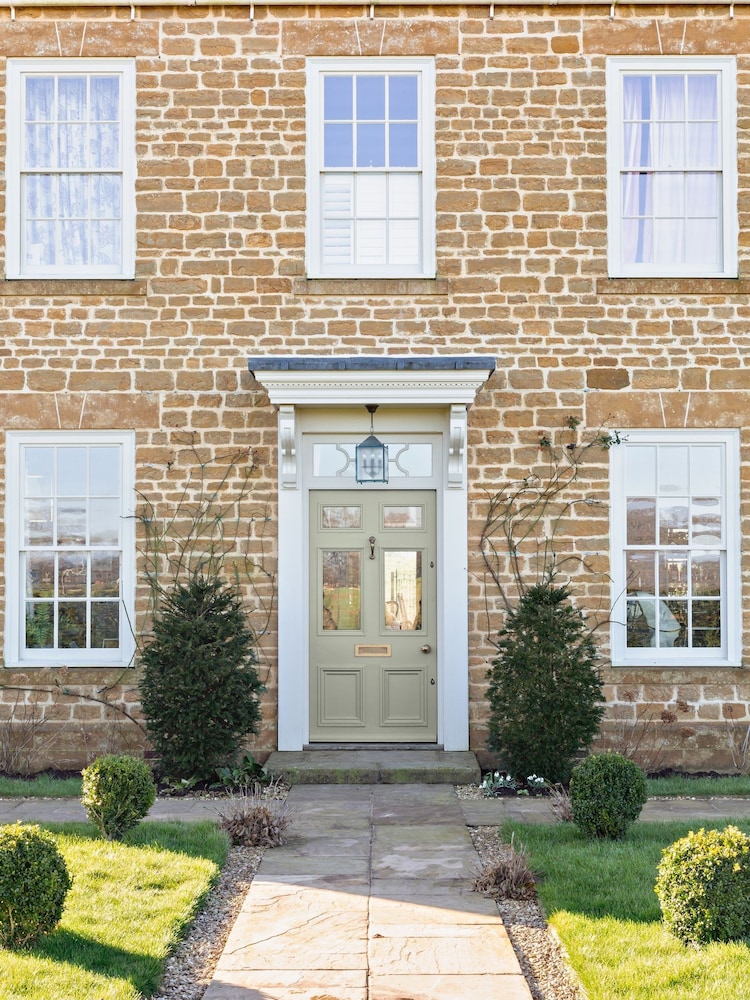 Graham & Brown Whirl Exterior Eggshell Paint - Image 2 of 6