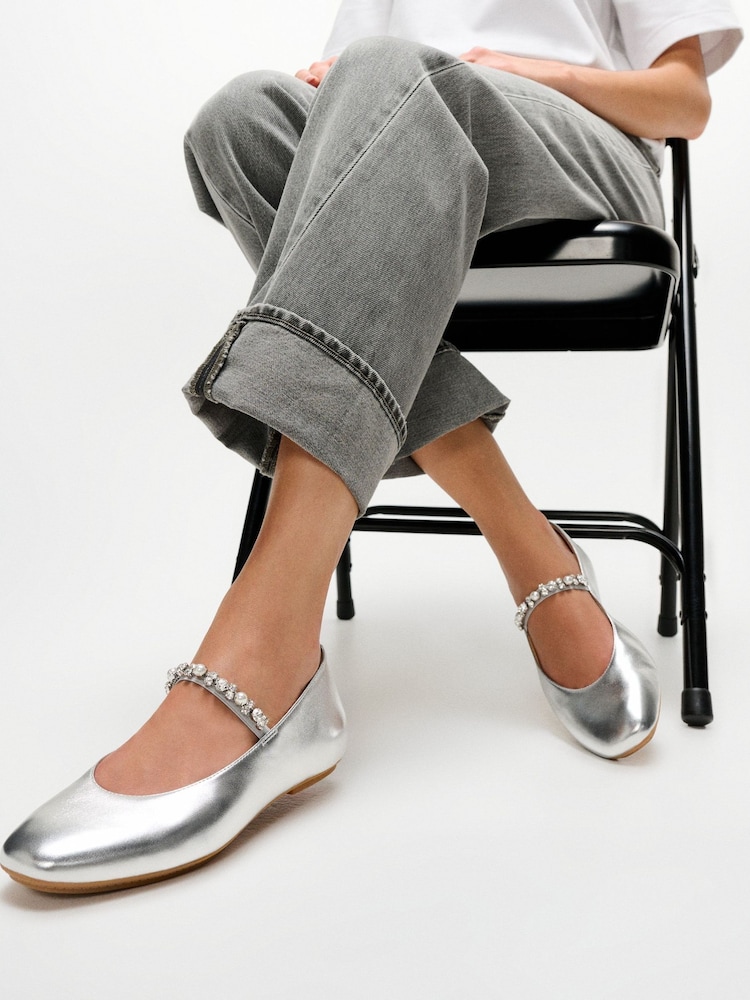 FitFlop Silver Delicato Pearls-And-Crystal Leather Ballet Flats - Image 1 of 7 FitFlop Silver Delicato Pearls-And-Crystal Leather Ballet Flats - Image 1 of 7