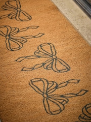 Cox & Cox Natural Fabulous Bow Double Doormat - Image 2 of 4