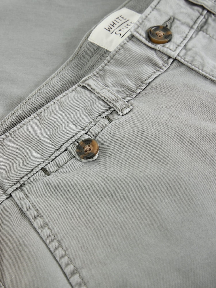 אפור בהיר - White Stuff מכנסי צ'ינו, דגם Sutton - תמונה 2 מתוך 2 אפור בהיר - White Stuff מכנסי צ'ינו, דגם Sutton - תמונה 2 מתוך 2