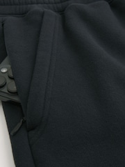 Zwart - Hollister Mid-Thigh Fleece Shorts - Afbeelding 2 van 2