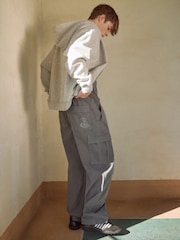 رمادي - Hollister Relaxed Cargo Joggers - صورة 5 من 6