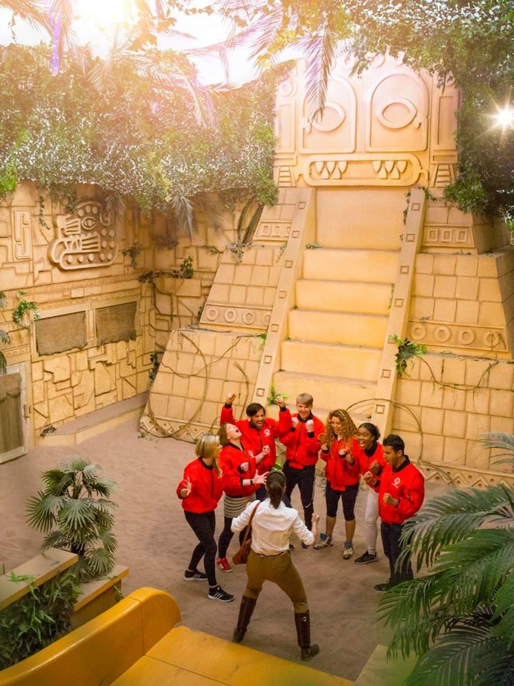 RED LETTER DAYS The Crystal Maze LIVE Experience for Two with a Souvenir Crystal and Photo  Week Round - Image 4 of 4