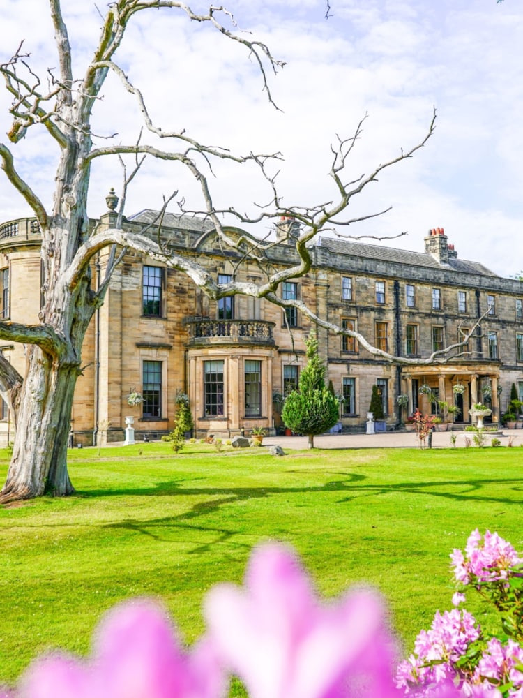 RED LETTER DAYS Overnight Country Escape with Dinner for Two Gift Experience - Image 1 of 4