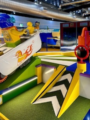 RED LETTER DAYS LEGOLAND Adventure Golf For Two Gift Experience - Image 2 of 4