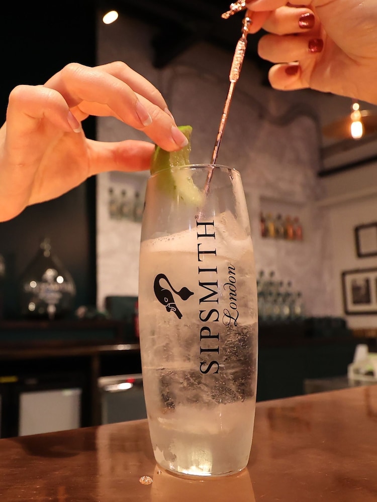 RED LETTER DAYS Sipsmith Distillery Tour for Two Gift Experience - Image 4 of 4