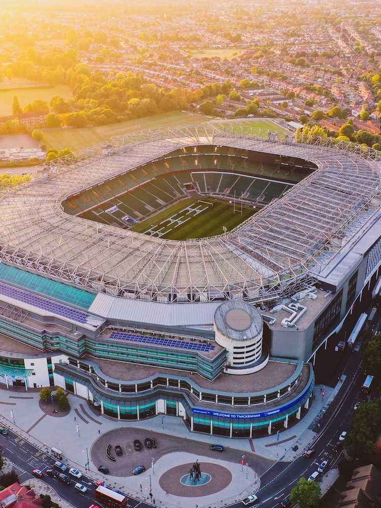 RED LETTER DAYS Allianz Stadium Twickenham Tour for Two Gift Experience - Image 1 of 4