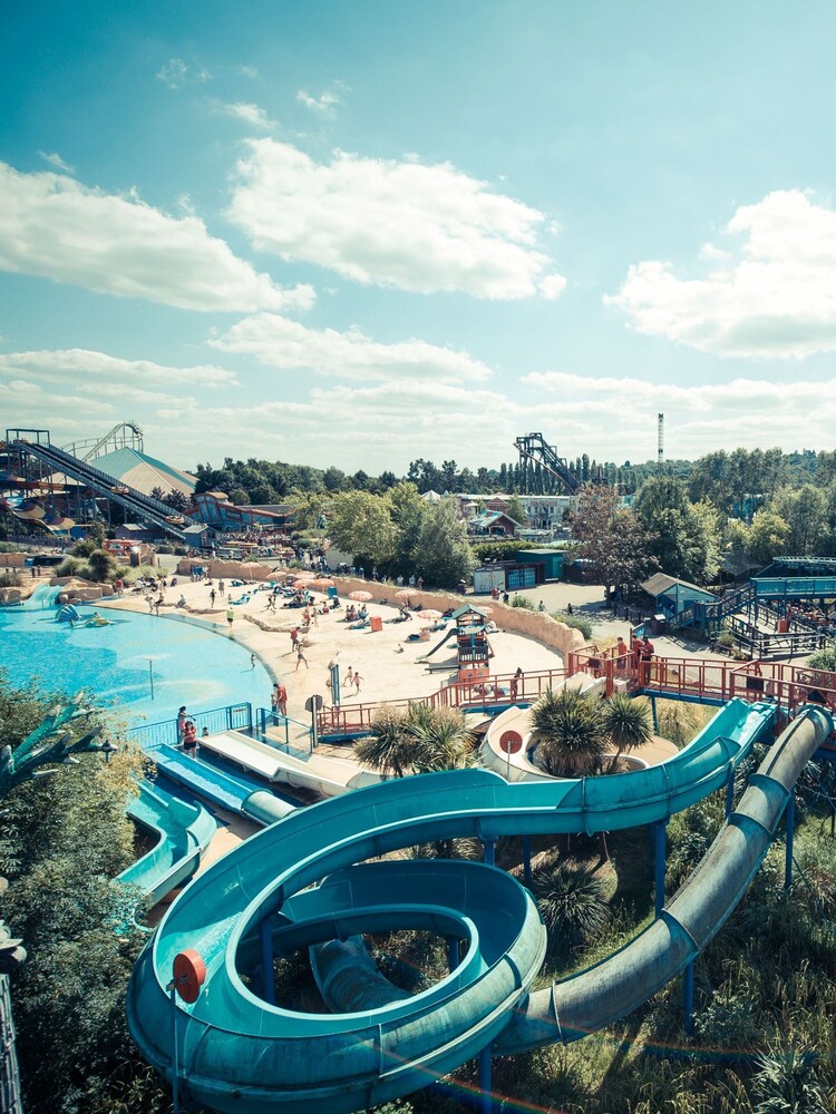 RED LETTER DAYS THORPE PARK Tickets for Two Gift Experience - Image 4 of 4
