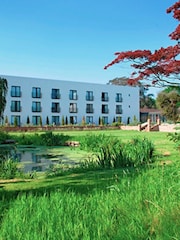 RED LETTER DAYS Evening Spa Chillout With Fizz For Two At Lifehouse Spa And Hotel Gift Experience - Image 3 of 4