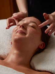 RED LETTER DAYS Mum to Be Pampering Gift Experience - Image 3 of 4