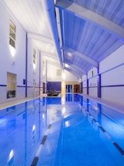 RED LETTER DAYS Bannatyne Blissful Spa Day with 25 Minute Treatment and Cream Tea for Two Gift Experience - Image 4 of 4