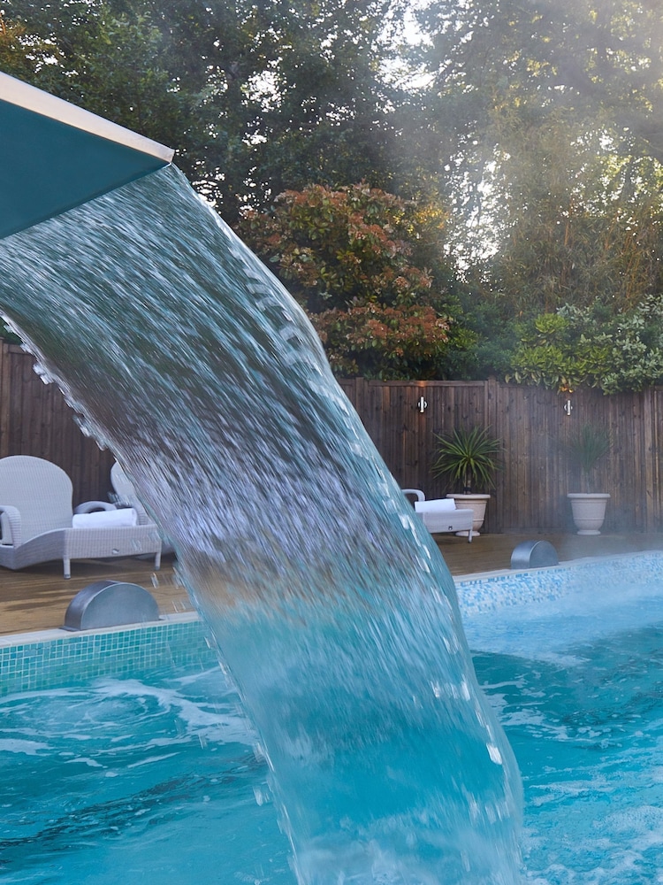 RED LETTER DAYS Macdonald Hotel Weekday Afternoon Escape Spa Day with 25 Minute Treatment for Two Gift Experience - Image 4 of 4