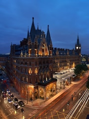 RED LETTER DAYS Spa Day at St Pancras Spa for Two Gift Experience - Image 4 of 4