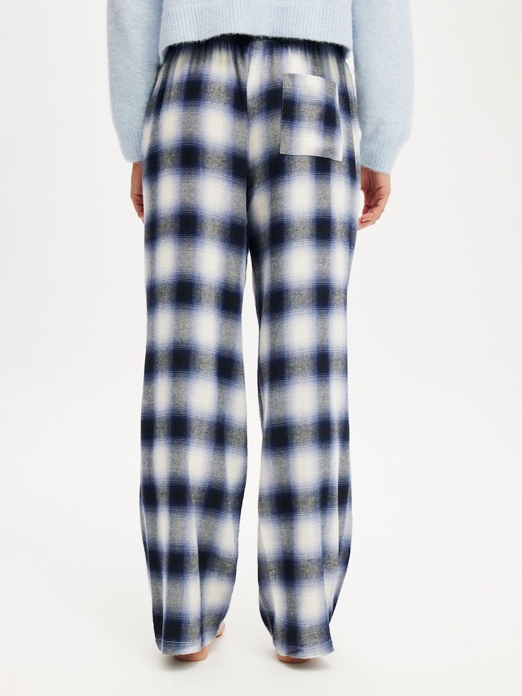 أزرق - Cotton On Flannel Wide Leg Trousers - صورة 2 من 5 أزرق - Cotton On Flannel Wide Leg Trousers - صورة 2 من 5