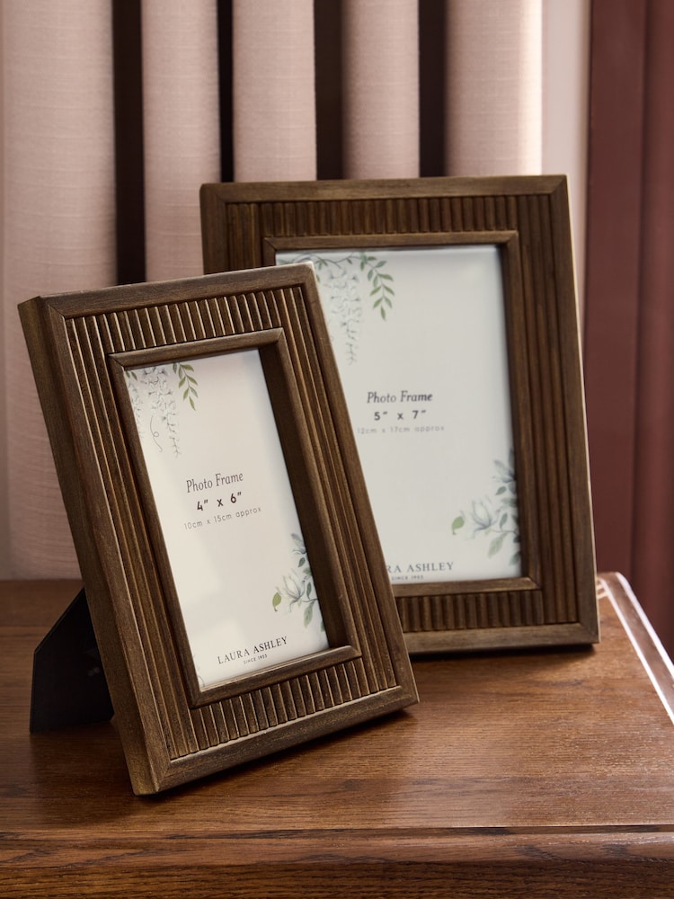 Laura Ashley Brown Wooden Barcombe Photo Frame - Image 1 of 5