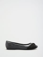 Itim na Pekeng Katad / Pinaghalong Suede - Mga Kaibigang Tulad Ng Mga Twist Detail Round Toe Flat Ballerina Pump Shoes - Larawan 2 ng 4