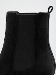 Noir - Friends Like These Bottes à la cheville à talons mi-hauts en faux daim à bout ciselé - Image 5 de 5