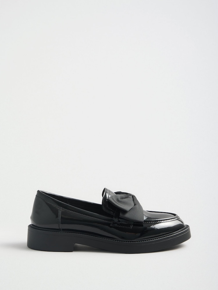 Friends Like These Faux Leather Patent Bow Trim Chunky Loafers - Larawan 2 ng 4 Friends Like These Faux Leather Patent Bow Trim Chunky Loafers - Larawan 2 ng 4