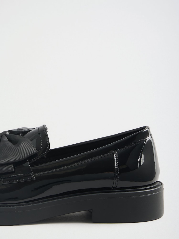 Friends Like These Faux Leather Patent Bow Trim Chunky Loafers - Larawan 4 ng 4 Friends Like These Faux Leather Patent Bow Trim Chunky Loafers - Larawan 4 ng 4
