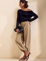 ブラック - Friends Like These Off Shoulder Long Sleeve Jersey Top - 画像 2 / 5
