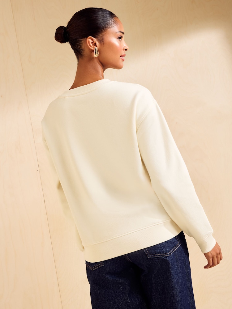 Crema - Friends Like These Christmas Graphic Sweatshirt - Imagen 5 de 5