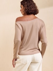 トープ - Friends Like These Off Shoulder Long Sleeve Jersey Top - 画像 5 / 5