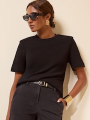 黑色 - Friends Like These Shoulder Pad T-Shirt - 圖片 1，共 5