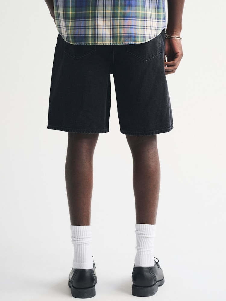 שחור - Abercrombie & Fitch מכנסיים קצרים בגזרת באגי - תמונה 2 מתוך 7 שחור - Abercrombie & Fitch מכנסיים קצרים בגזרת באגי - תמונה 2 מתוך 7