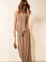 Mokkabraun - Friends Like These Tailored Scarf Neck Waistcoat - Bild 2 von 6