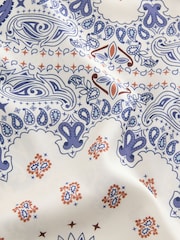 White/Blue Scarf Print - Satynowy top na ramiączkach z koronkowym wykończeniem - Obraz 8 z 8