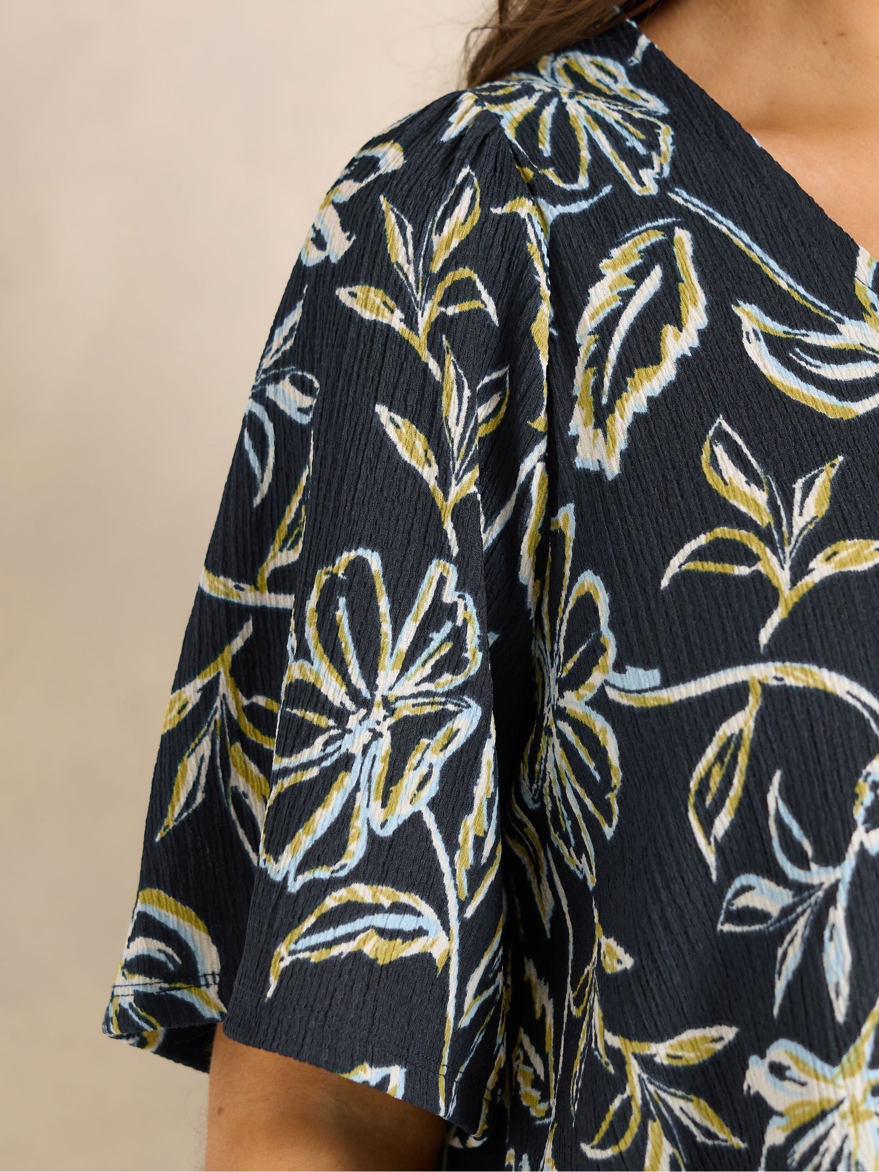 Buy Evans Blue Crinkle Jersey Pleated Swing Top from Next Romania