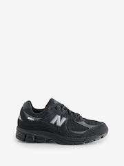 New Balance Black/Grey 2002 Trainers - Image 1 of 1