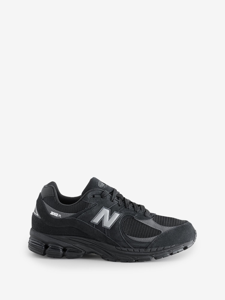 New Balance Black/Grey 2002 Trainers - Image 1 of 1
