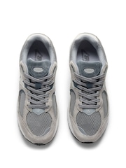 New Balance Grey 2002 Trainers - Image 7 of 13