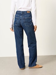 Dunkle Rinse-Waschung - Fatface Jeans in lässig-geradem Schnitt - Bild 2 von 6