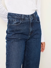 Dunkle Rinse-Waschung - Fatface Jeans in lässig-geradem Schnitt - Bild 5 von 6