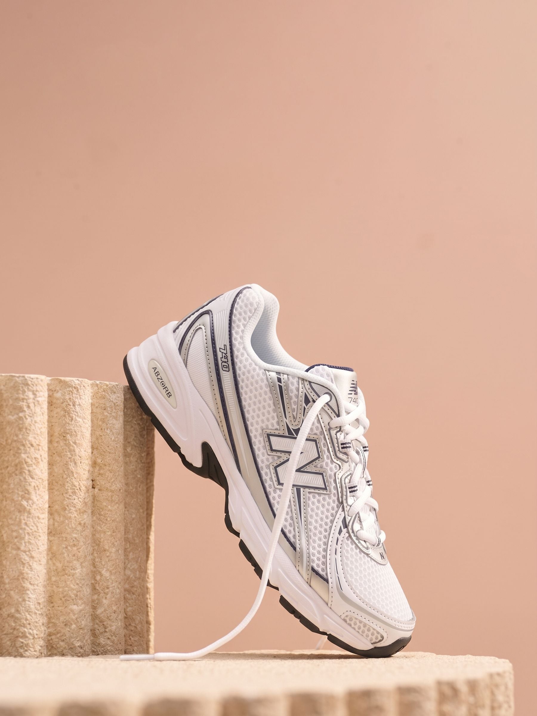 New Balance NB 740 Womens - White/NB Navy - Size 5 (37.5) - Image 3
