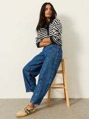 Mellemvask - FatFace Barrel Jeans med snørebånd - Billede 6 af 7