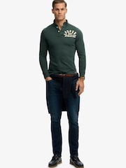 ירוק - Superdry חולצת פולו ספורטיבית במראה וינטג' עם שרוולים ארוכים - תמונה 4 מתוך 5