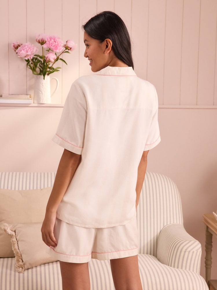طقم بيجامة شورت مطرَّز Romilly من Laura Ashley - Image 2 of 12