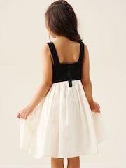 Angel & Rocket Sabrina Ecru Floral Crochet Dress - 画像 3 / 3