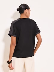 Lipsy Black Satin Mixed Patch Pocket T-Shirt - Image 4 of 5