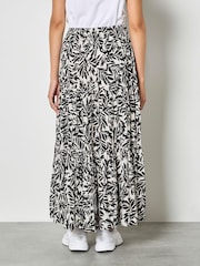 Apricot Cream Leaf Print Tiered Midi Skirt - Image 3 of 4