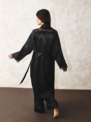 Rockett St George Black Animal Print Jacquard Satin Robe - Image 2 of 9
