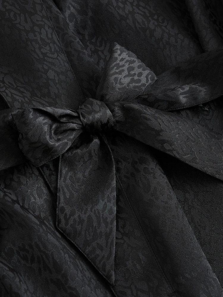 Rockett St George Black Animal Print Jacquard Satin Robe - Image 9 of 9